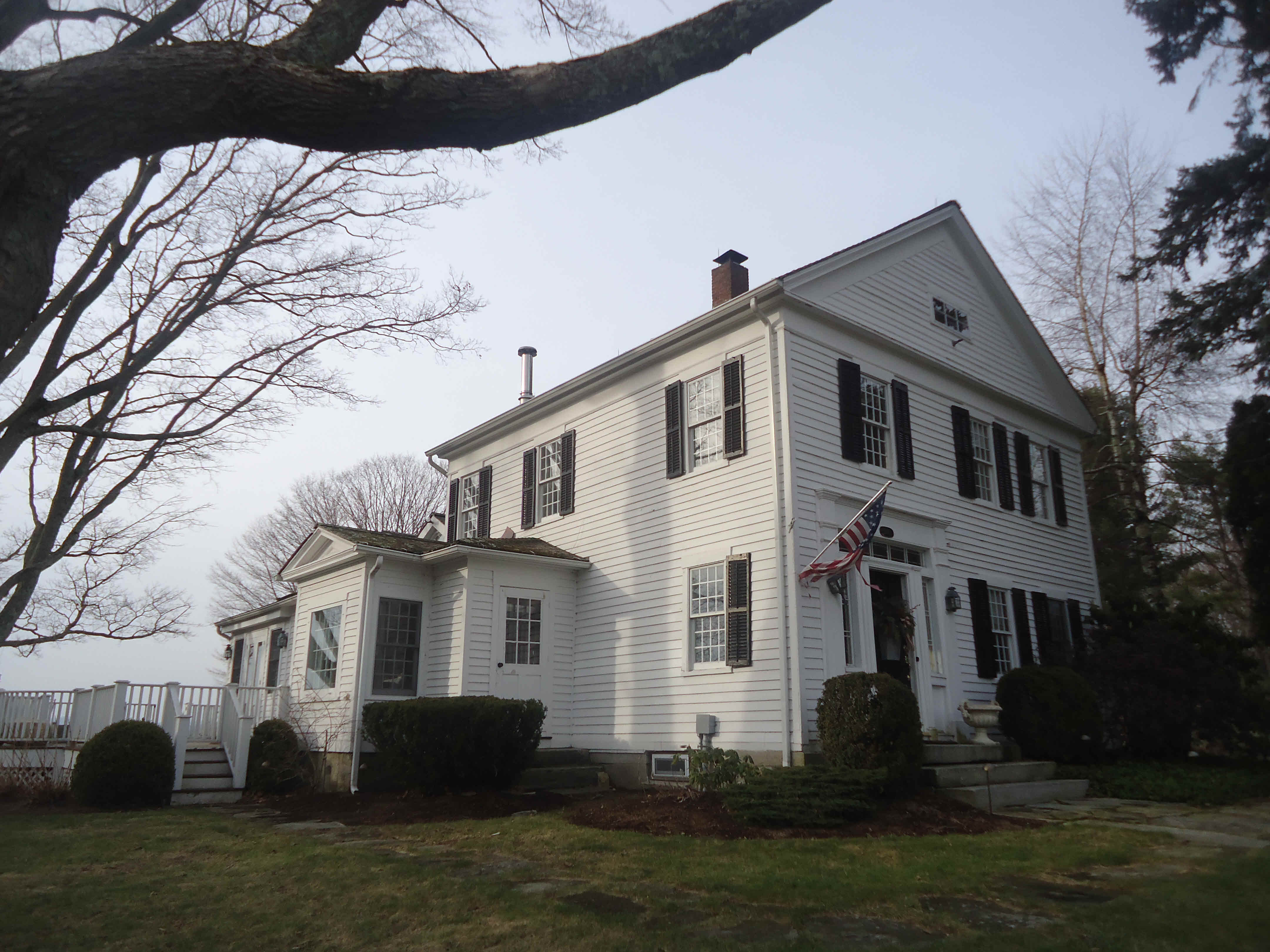 Building photograph for 204 CURTIS RD